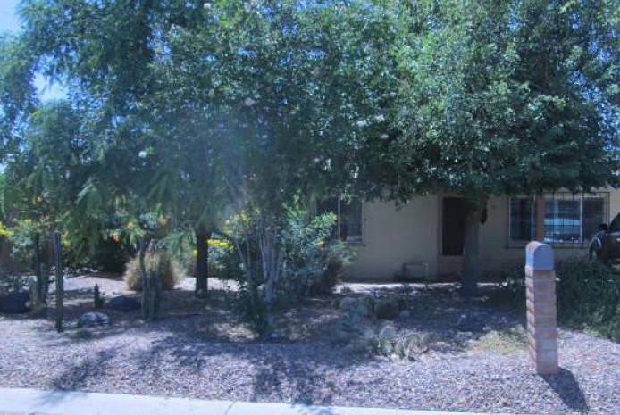 main photograph of listing Southwestern Oasis in Central Location