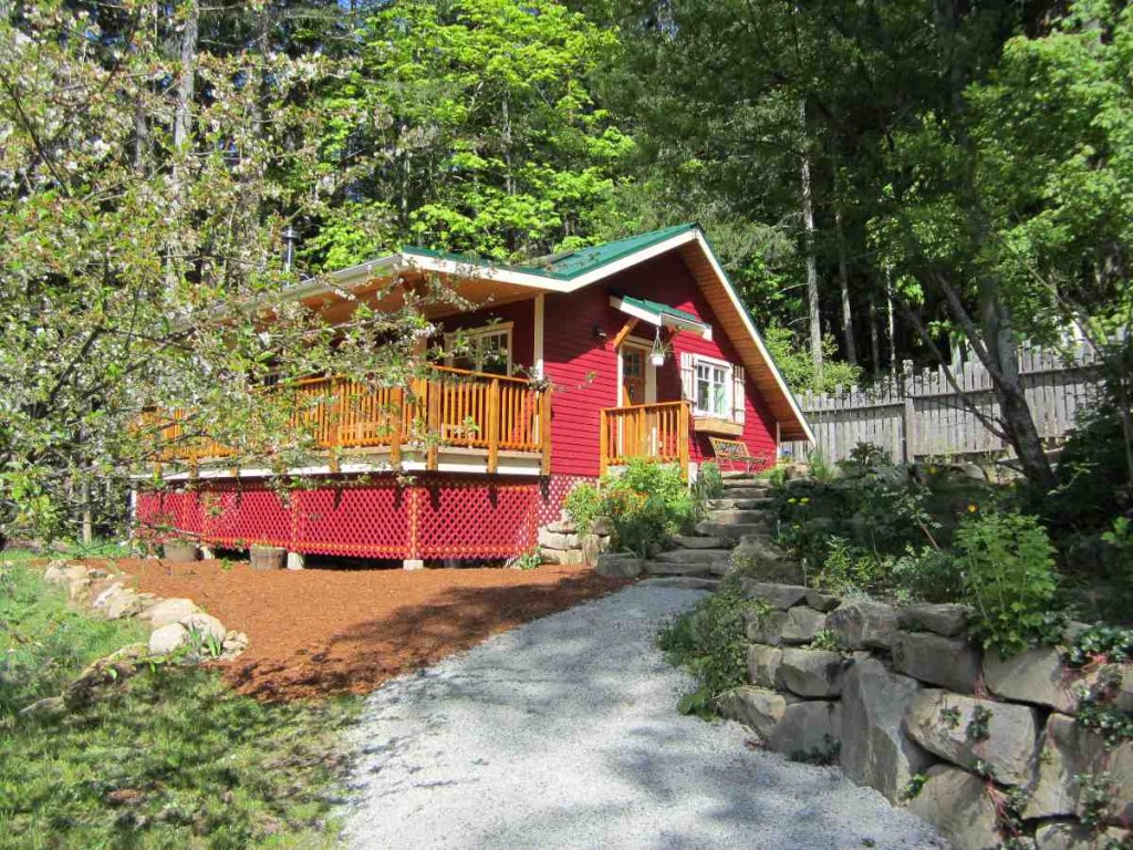 main photograph of listing Private and Cosy Cottage in Nature on Salt Spring Island